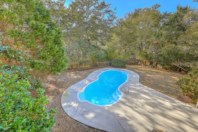 7 Seahorse Court, Isle Of Palms, SC 29451