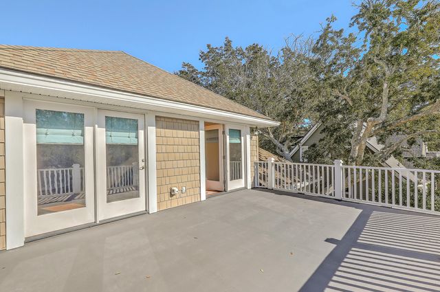 7 Seahorse Court, Isle Of Palms, SC 29451