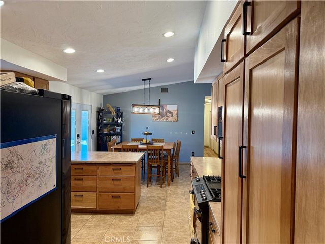 14868 Orange, Hesperia, CA 92345