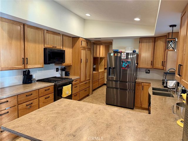 14868 Orange, Hesperia, CA 92345