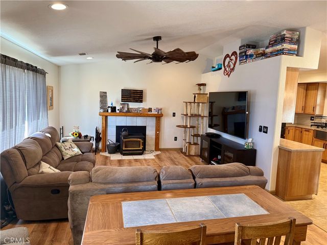 14868 Orange, Hesperia, CA 92345