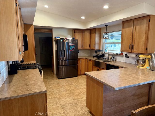 14868 Orange, Hesperia, CA 92345