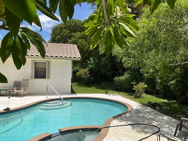 6114 Woodbury Road, Boca Raton, FL 33433