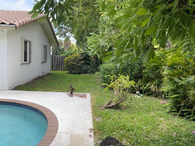 6114 Woodbury Road, Boca Raton, FL 33433