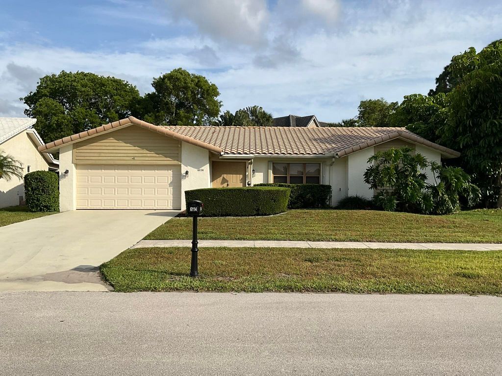 6114 Woodbury Road, Boca Raton, FL 33433