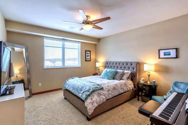 1070 Grandview Court NE 406, Columbia Heights, MN 55421