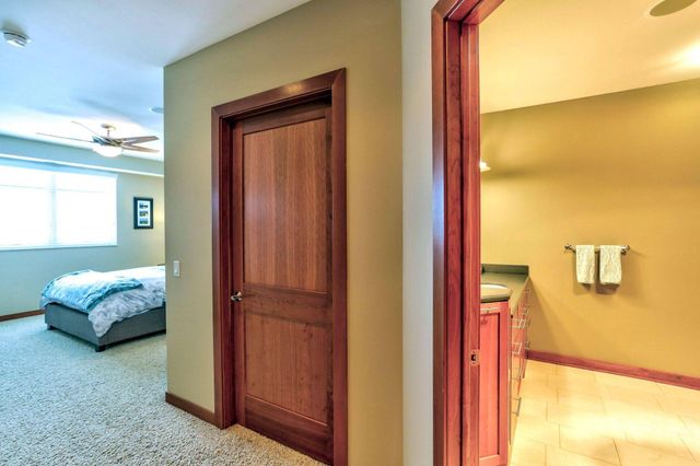 1070 Grandview Court NE 406, Columbia Heights, MN 55421