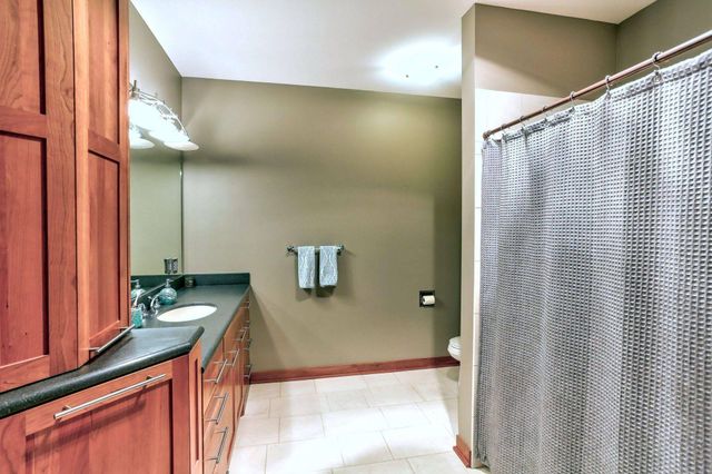 1070 Grandview Court NE 406, Columbia Heights, MN 55421