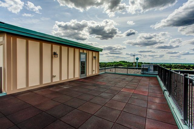 1070 Grandview Court NE 406, Columbia Heights, MN 55421