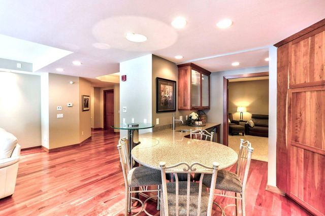 1070 Grandview Court NE 406, Columbia Heights, MN 55421