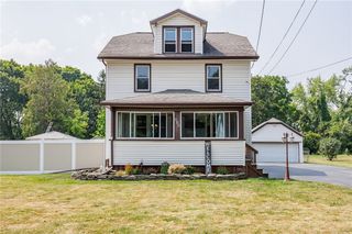 285 Dearcop Drive, Gates, NY 14624