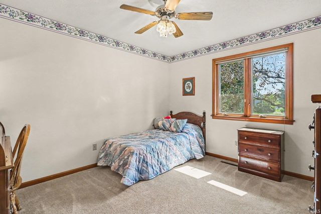 3815 Bent Oak Trail, Elkhart, IN 46517