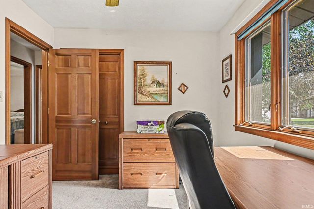 3815 Bent Oak Trail, Elkhart, IN 46517