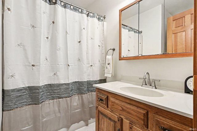 3815 Bent Oak Trail, Elkhart, IN 46517