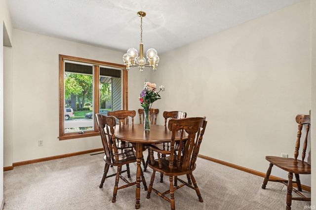 3815 Bent Oak Trail, Elkhart, IN 46517