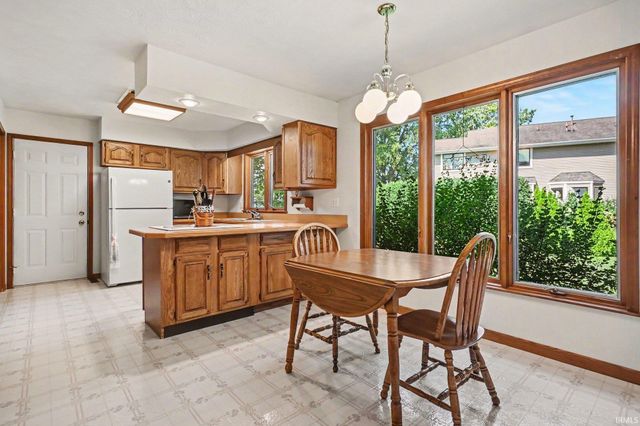 3815 Bent Oak Trail, Elkhart, IN 46517