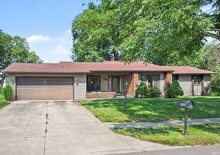 3815 Bent Oak Trail, Elkhart, IN 46517