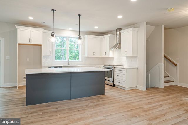 518 E SOUTH ST, Kennett Square, PA 19348
