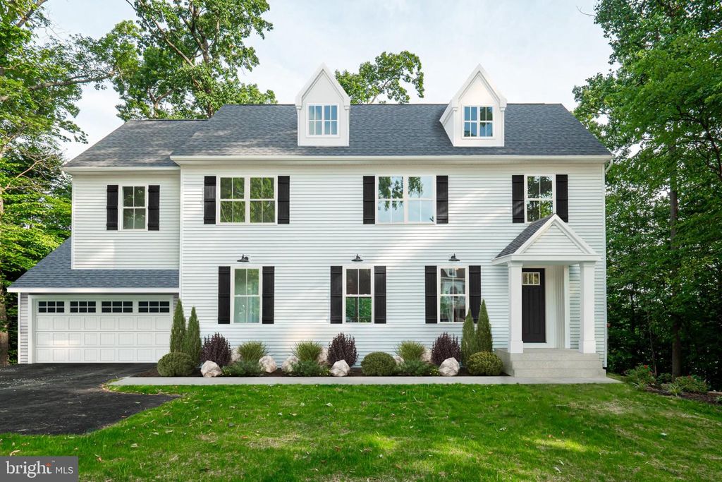 518 E SOUTH ST, Kennett Square, PA 19348