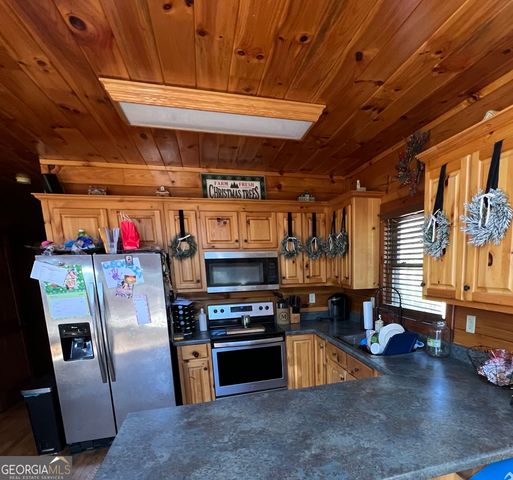 1032 White Owl Dr., Elberton, GA 30635