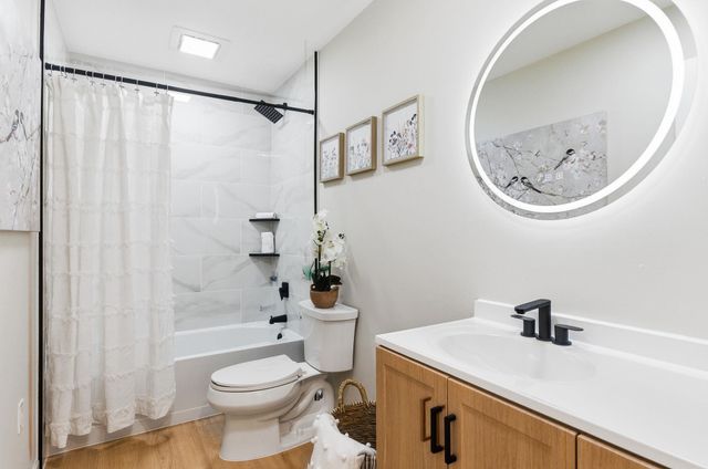 189 Coburn Woods Drive, Nashua, NH 03063