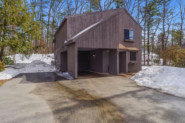189 Coburn Woods Drive, Nashua, NH 03063