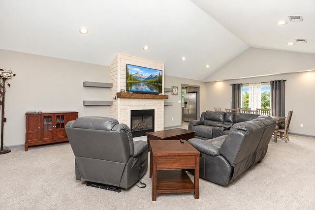 215 Pin Oak Drive, Cabot, AR 72023