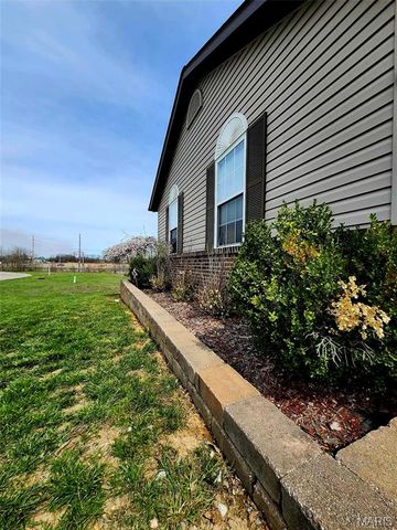210 Creekwood Boulevard, Troy, MO 63379