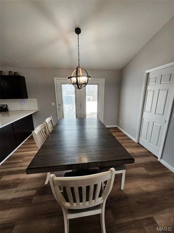 210 Creekwood Boulevard, Troy, MO 63379