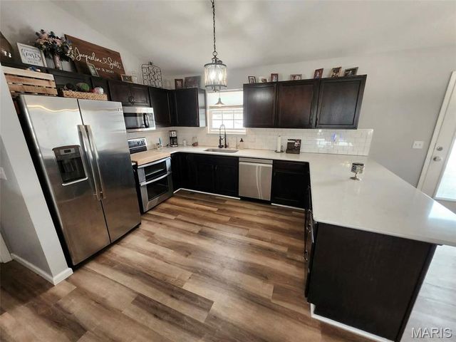 210 Creekwood Boulevard, Troy, MO 63379