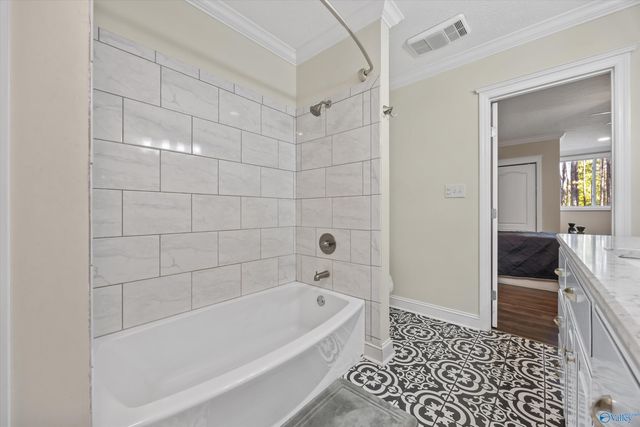 53 Slaten Drive, Hartselle, AL 35640