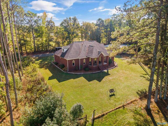 53 Slaten Drive, Hartselle, AL 35640