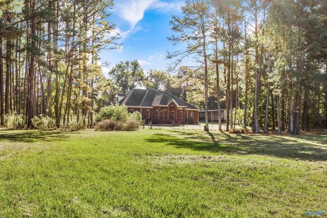 53 Slaten Drive, Hartselle, AL 35640