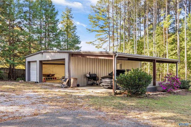 53 Slaten Drive, Hartselle, AL 35640