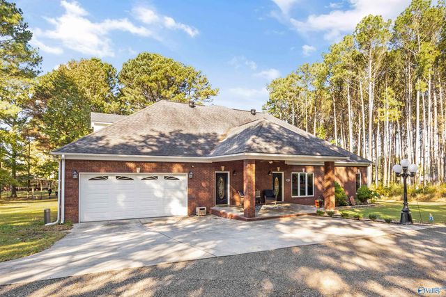 53 Slaten Drive, Hartselle, AL 35640