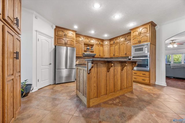 53 Slaten Drive, Hartselle, AL 35640