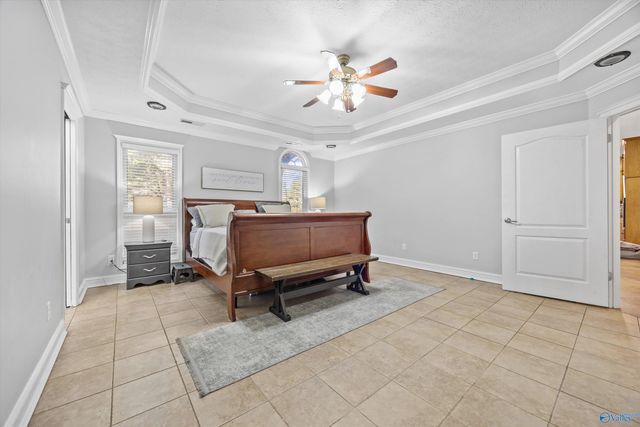 53 Slaten Drive, Hartselle, AL 35640