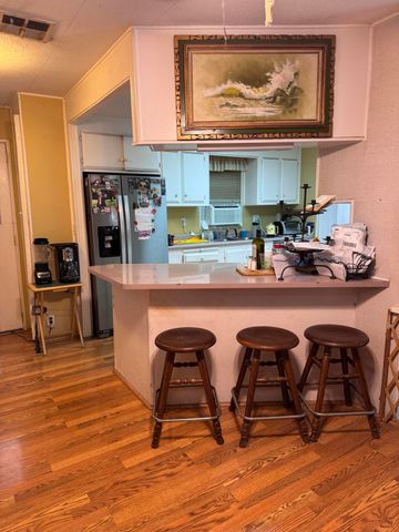 2400 W Midvalley Avenue O6, Visalia, CA 93277