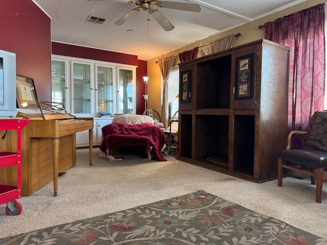 2400 W Midvalley Avenue O6, Visalia, CA 93277