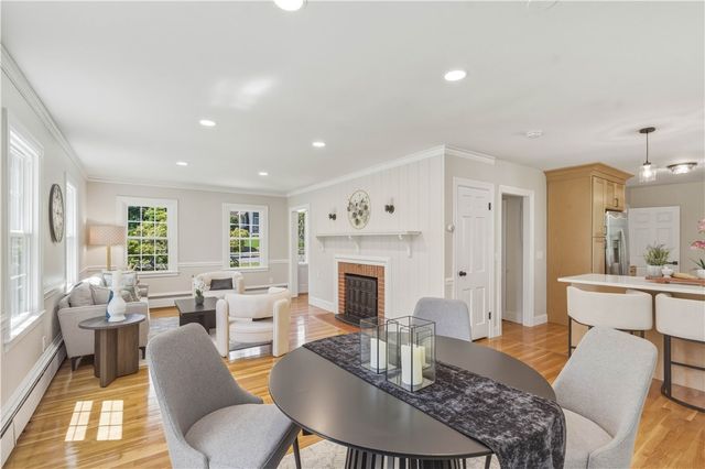 3 Sundale Road, Cranston, RI 02921