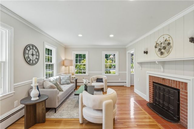 3 Sundale Road, Cranston, RI 02921