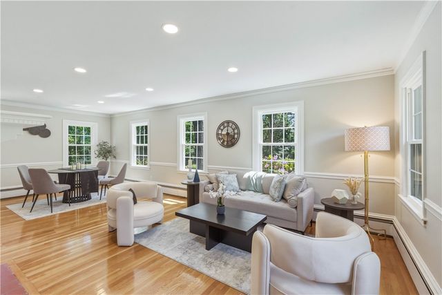 3 Sundale Road, Cranston, RI 02921