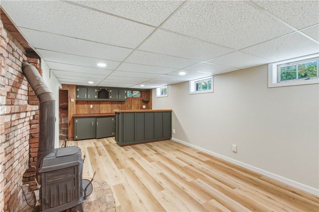 3 Sundale Road, Cranston, RI 02921