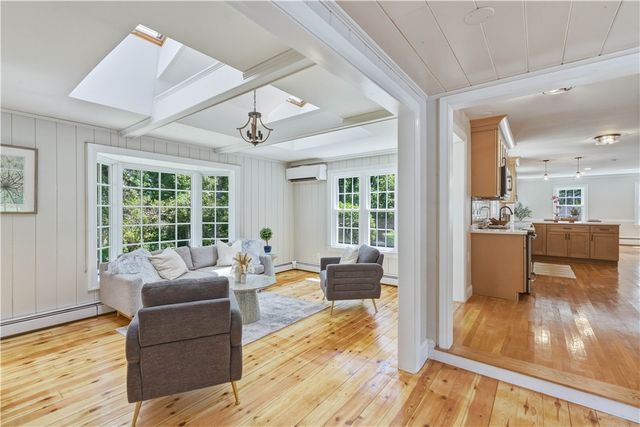 3 Sundale Road, Cranston, RI 02921