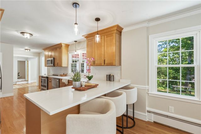 3 Sundale Road, Cranston, RI 02921