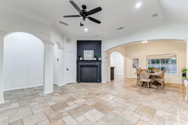 402 Avenue H, South Houston, TX 77587