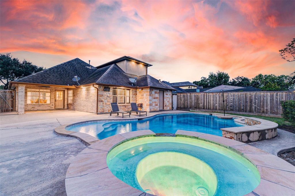 402 Avenue H, South Houston, TX 77587