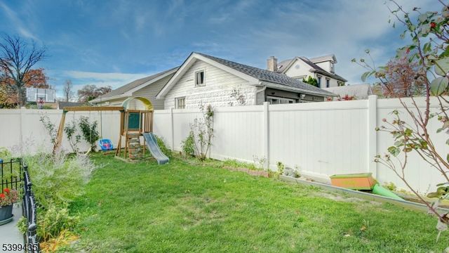 836 Livingston Rd, Elizabeth City, NJ 07208