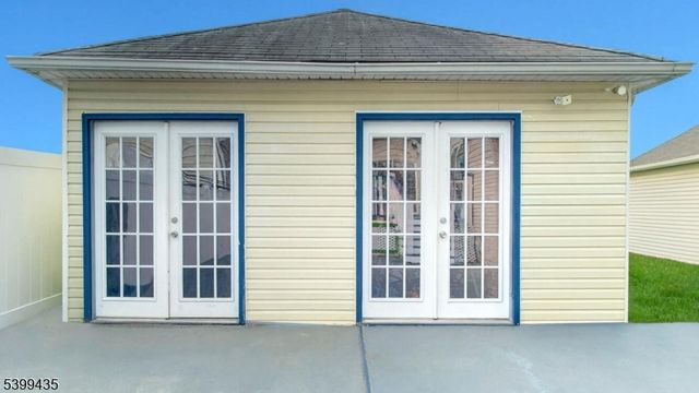 836 Livingston Rd, Elizabeth City, NJ 07208