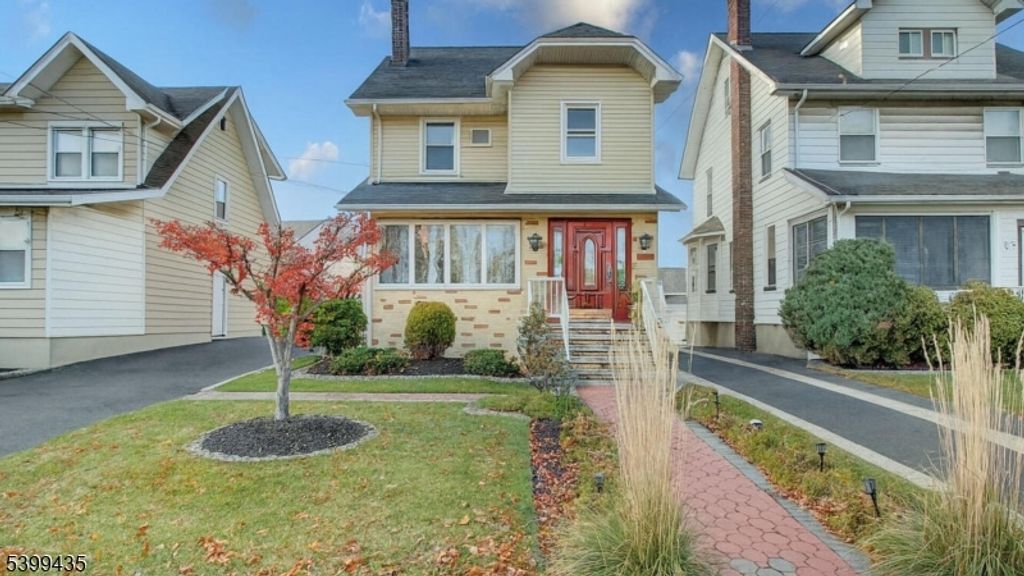 836 Livingston Rd, Elizabeth City, NJ 07208